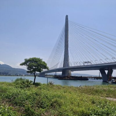 當建築遇上舞步：Zaha Hadid 淡江大橋與全球四大「舞者之橋」